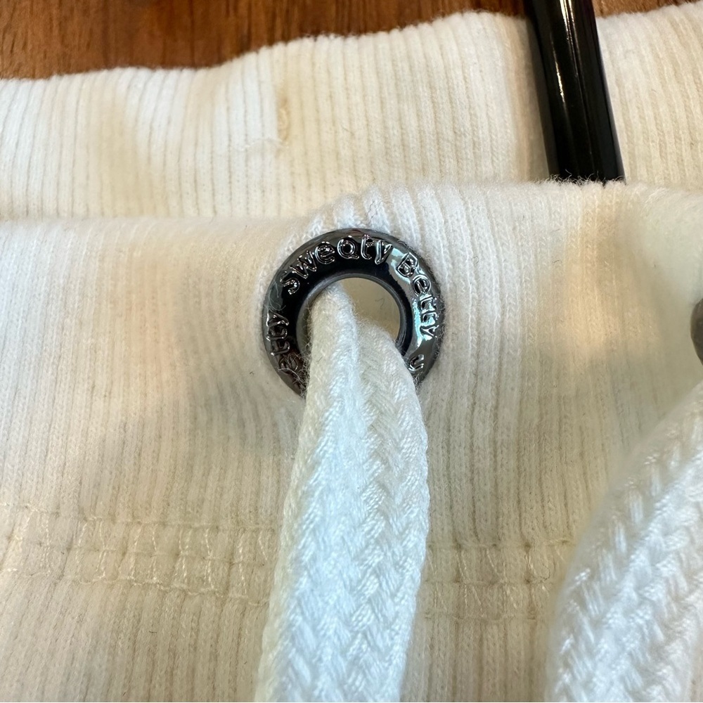 Sweaty Betty Harmonise Luxe Fleece Sweatshirt - Picture 5 of 12